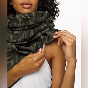 Lululemon Vinyasa Camouflage Camo Scarf